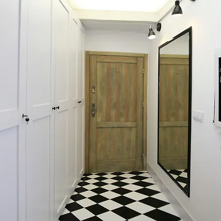 Designer In The Heart Of 4th Floor No Lift * Krakov