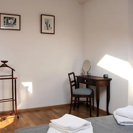Appartement Designer In The Heart Of 4th Floor No Lift