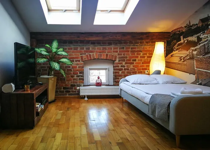 Designer In The Heart Of 4th Floor No Lift